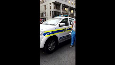 UPDATE 2 - Police search for two robbery suspects after 'hostage' situation in CTown CBD (Kdg)