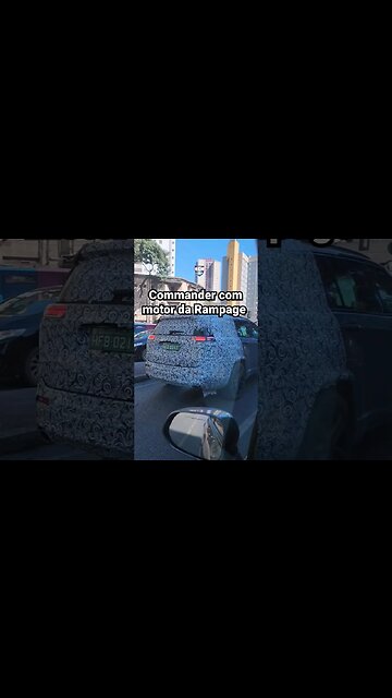 FLAGRA: JEEP COMMANDER COM MOTOR DA RAMPAGE