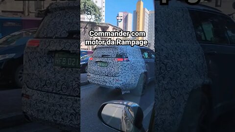 FLAGRA: JEEP COMMANDER COM MOTOR DA RAMPAGE