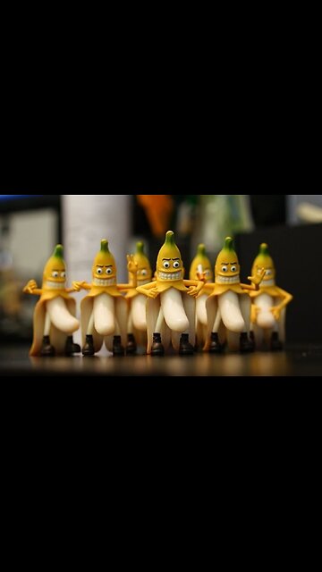 This Is Bananas! Pro-Hamas Protesters A-Peel To UCLA To Ban Assault Fruits And LOL