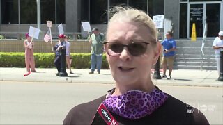 Tampa and Clearwater bar owners protest to reopen their businesses