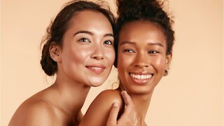 Is Your Skin Dehydrated or Just Dry? Yes, There’s a Difference