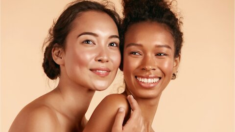 Is Your Skin Dehydrated or Just Dry? Yes, There’s a Difference