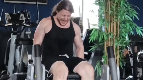 Pumpin' at da gym, and at home