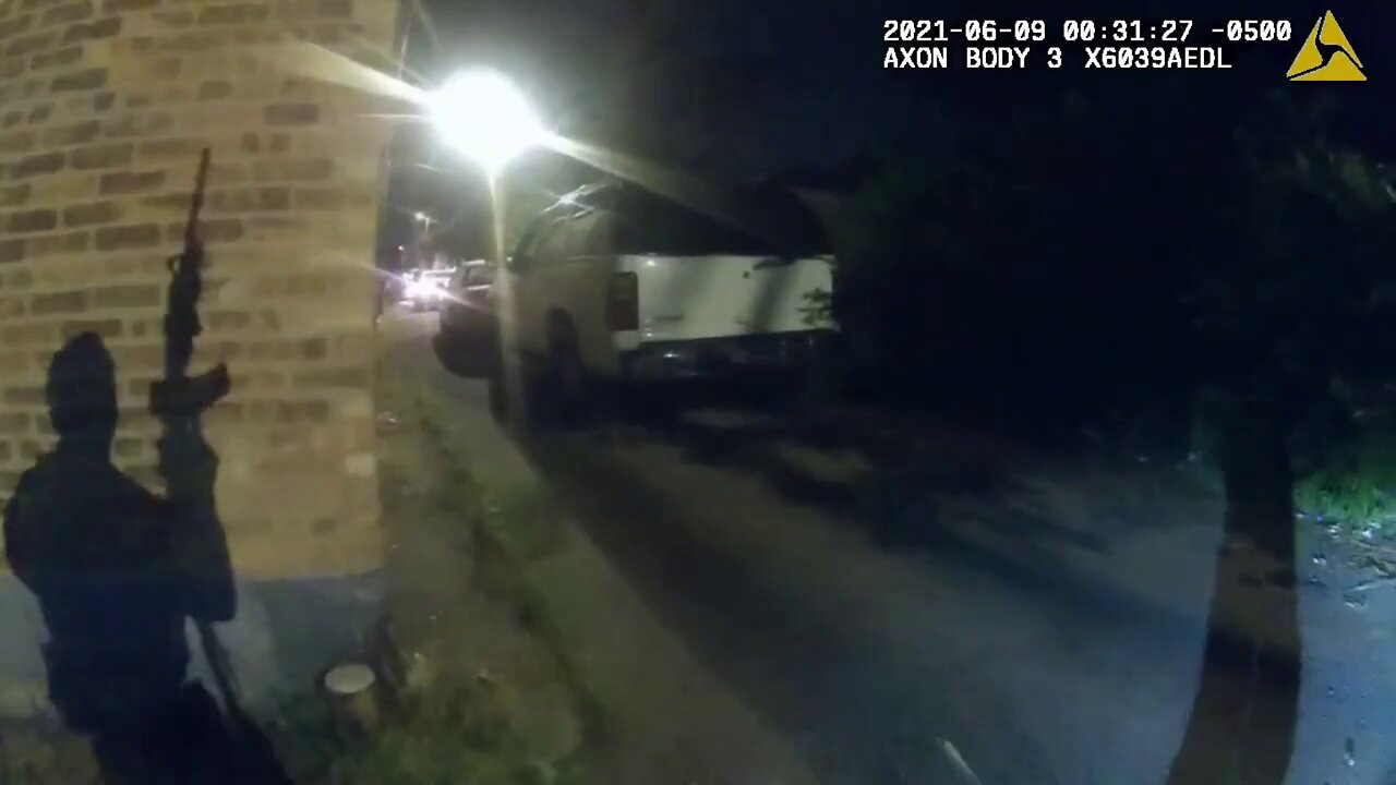 Alleyway Shooting Results In Swat Called