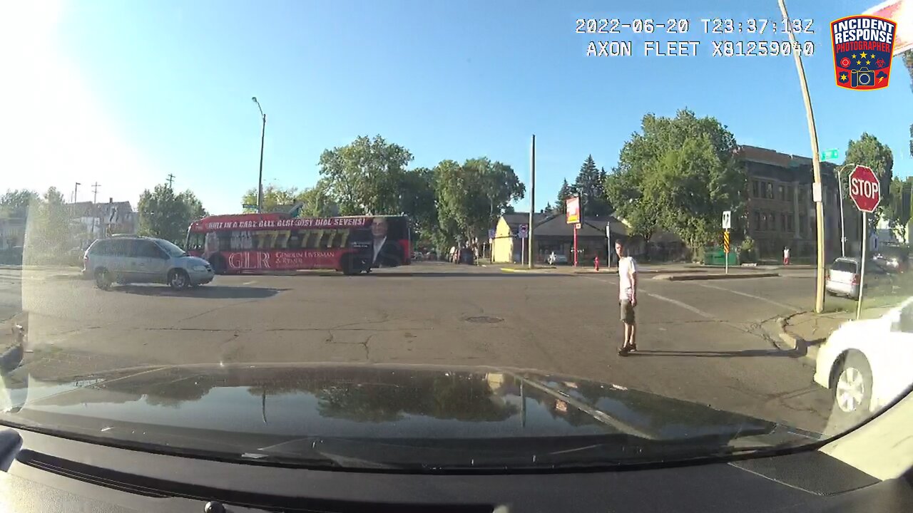 Dash Cam: Milwaukee Police Pursuit of Chevrolet Equinox