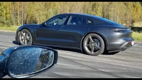 720 HP Ferrari F8 Tributo vs 680 HP Porsche Taycan Turbo [4k 60p]