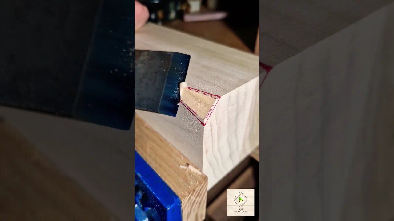 cutting corners #diy #woodworker #carpentry #wood #woodworkings #tool