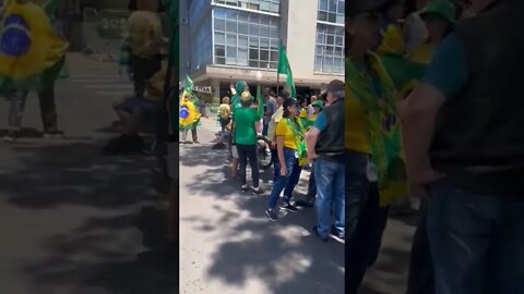 No QG em Porto Alegre, "não vamos desistir do nosso Brasil." 🇧🇷🇧🇷 17/11/2022 - 11:04:48