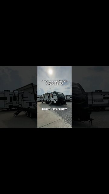 This travel trailer RV has a fun and refreshing interior! 2023 Winnebago Voyage 2831RB