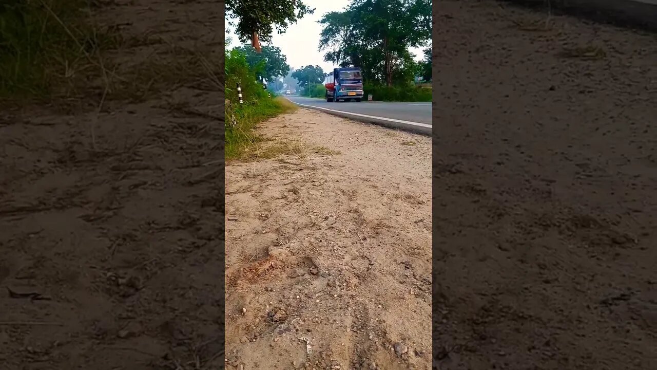 TATA TRUCK 😱😱😱😱 SPEED Me #airtel #jio #railwy #tata #tanisk #truck #road #bus #nh33 #bike