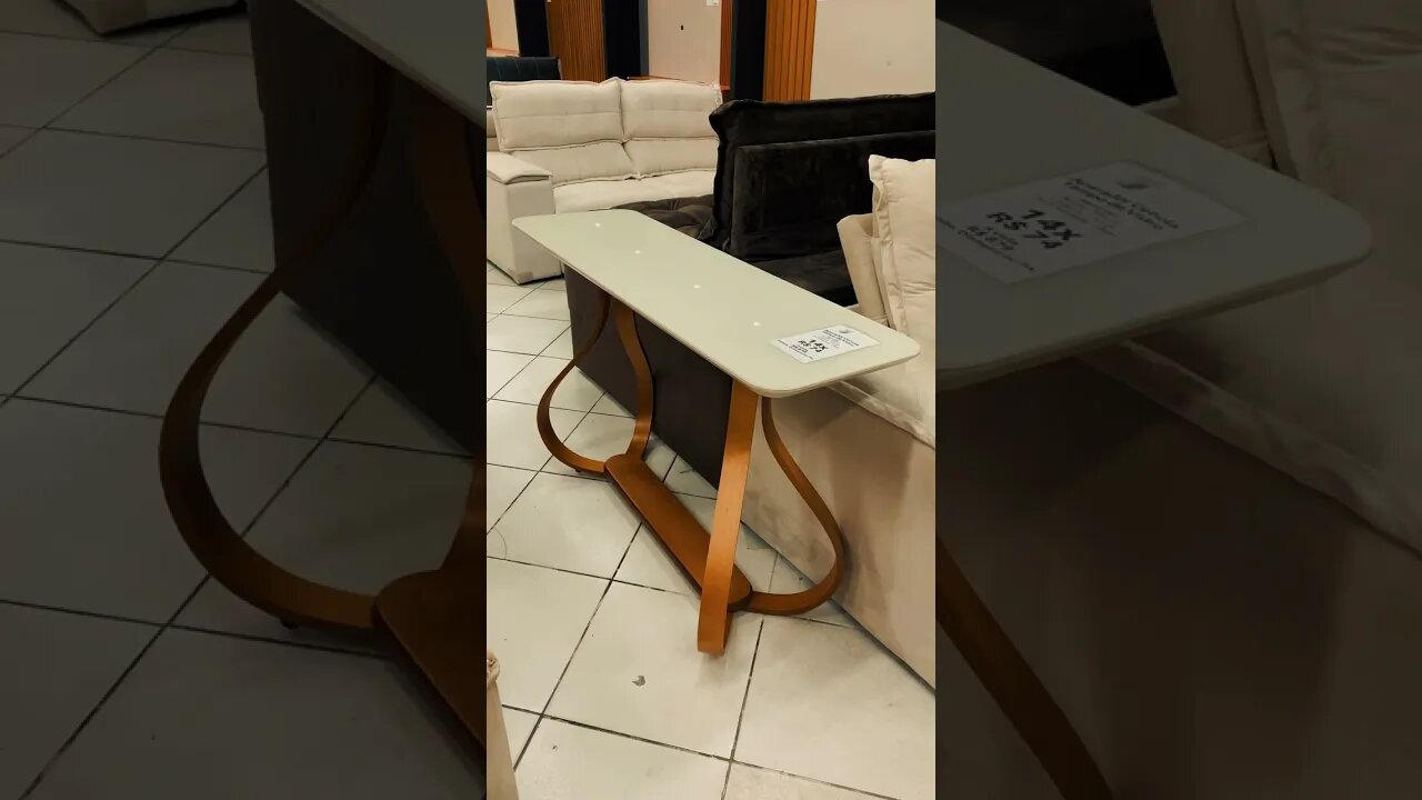 O Aparador Cebola conta com ótimo compartimento interno!