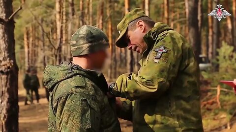 MoD Russia: Lt. Gen. Anatoly Kontsevoy, presents state awards.