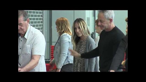 'SATC star Sarah Jessica-Parker reluctantly removes glasses for security'