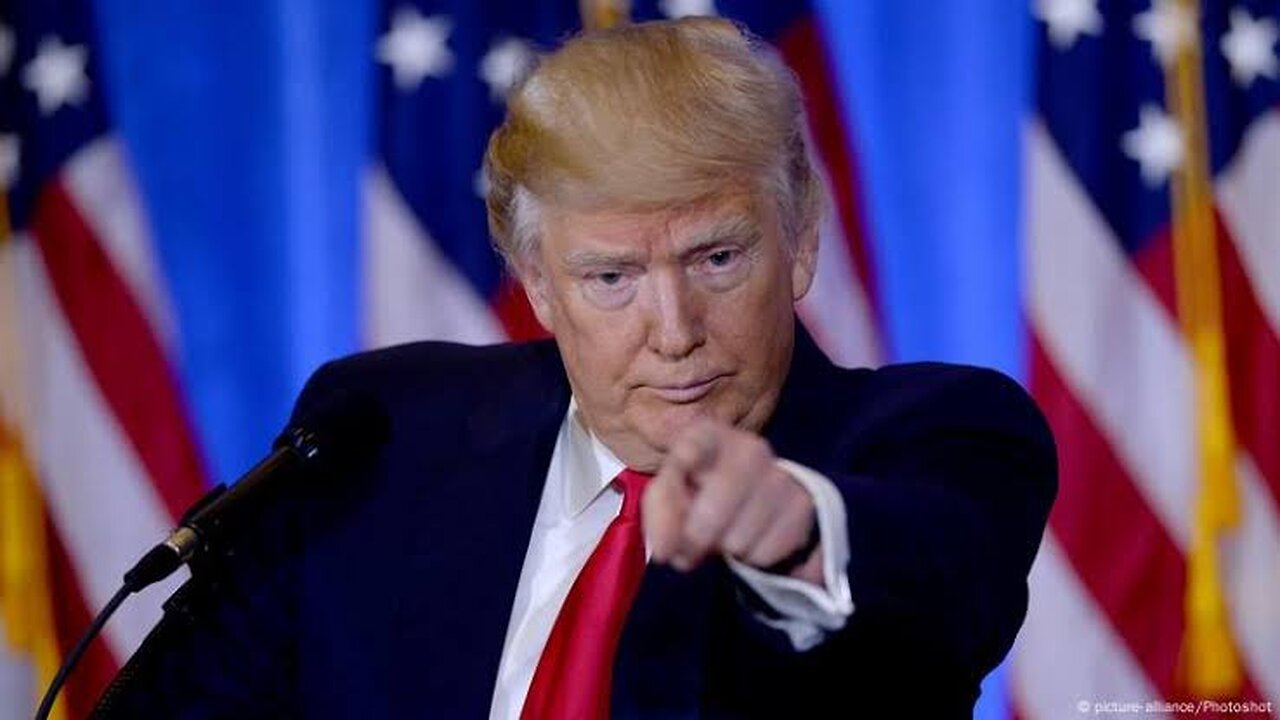 TRUMP: Jill put your fat husband off the couch. Keep this fat pig away or slap it.