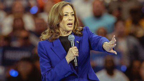 BREAKING: 'We Need A Medic!' - Kamala Harris Calls For Medical Assistance At Rally