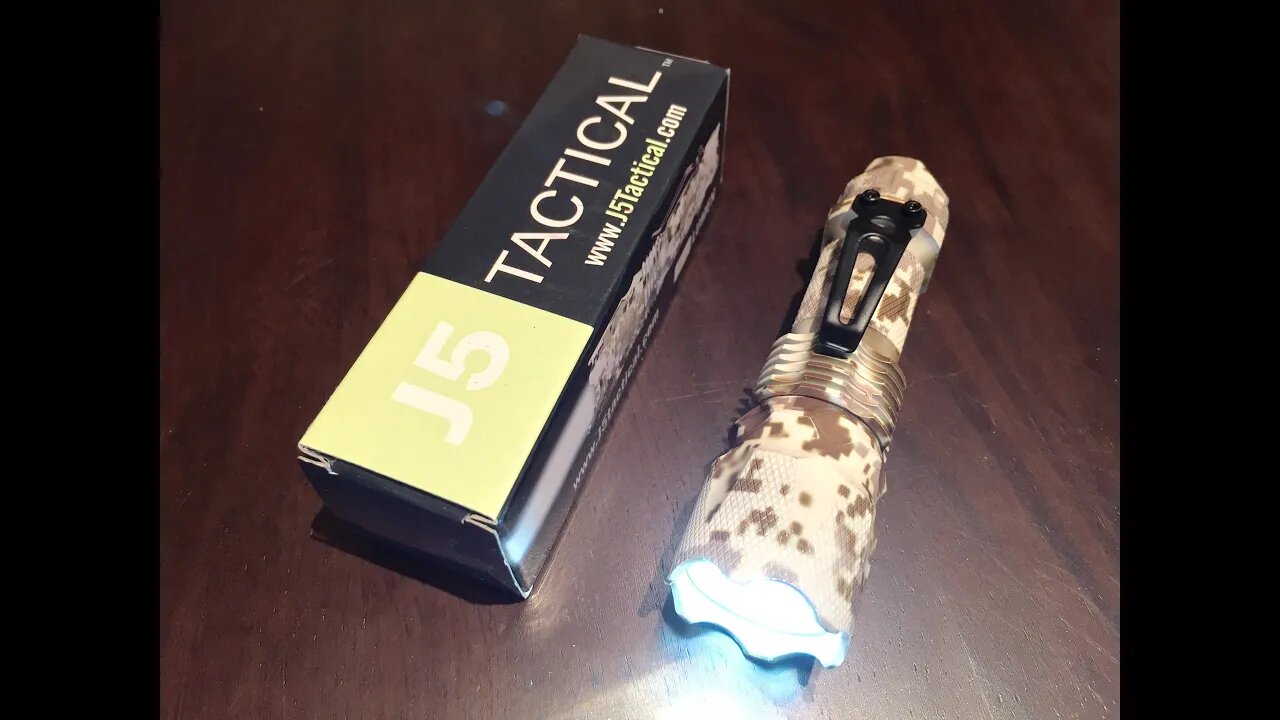 J5 Tactical V1-PRO zoomable cree LED aluminum torch flashlight - Desert Camo