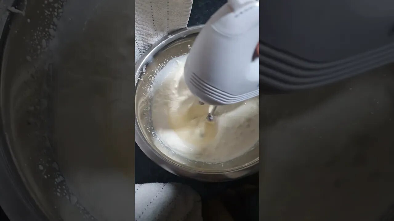 Cake Mixing Asmr 🥮😛 #shorts #cake #asmr #viral