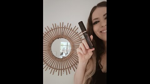 Trying out this new mascara 😁