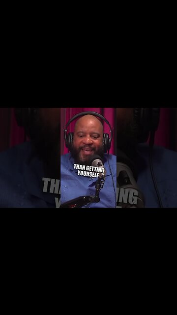 #shorts Why YOU NEED to become PHYSICALLY FIT to attract women 💯👑🦁