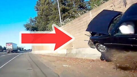 Insane Car Crash - Terrible driving fails of 2021