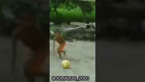 O MENININHO QUASE PERDE OS DEDOS🙆😂😂😂😂😂#shorts