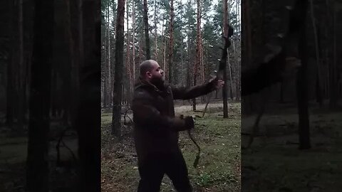 жёсткий выживальщик.