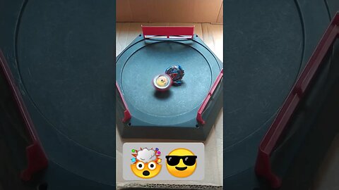 z achilles vs wonder valtryek #batalhadebeyblade #beyblades