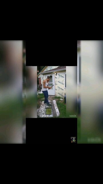 Bashinbagbroz Official Guys breaks wooden 2x4 over his head