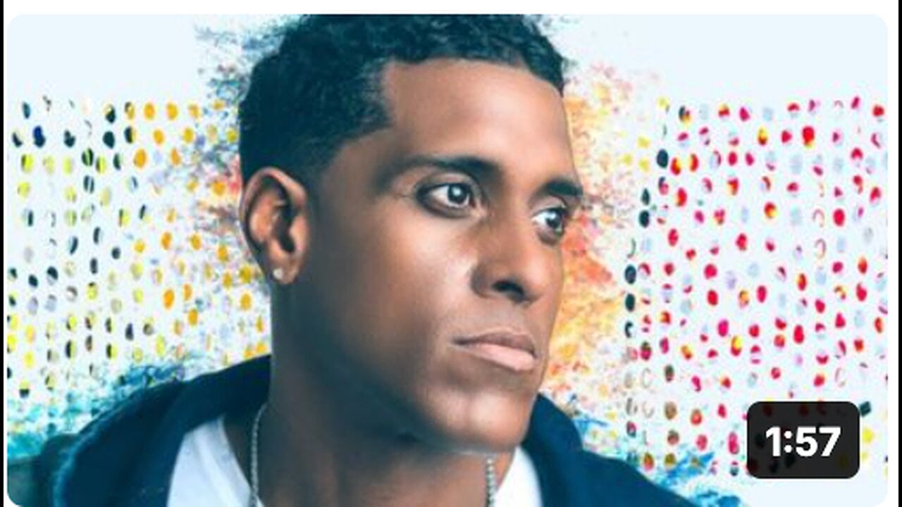 Haitian singer 𝙈𝙞𝙠𝙖𝙗𝙚𝙣 𝙙𝙞𝙚𝙨 𝙤𝙣 𝙨𝙩𝙖𝙜𝙚 during Carimi concert in Paris 💉🫀☠️