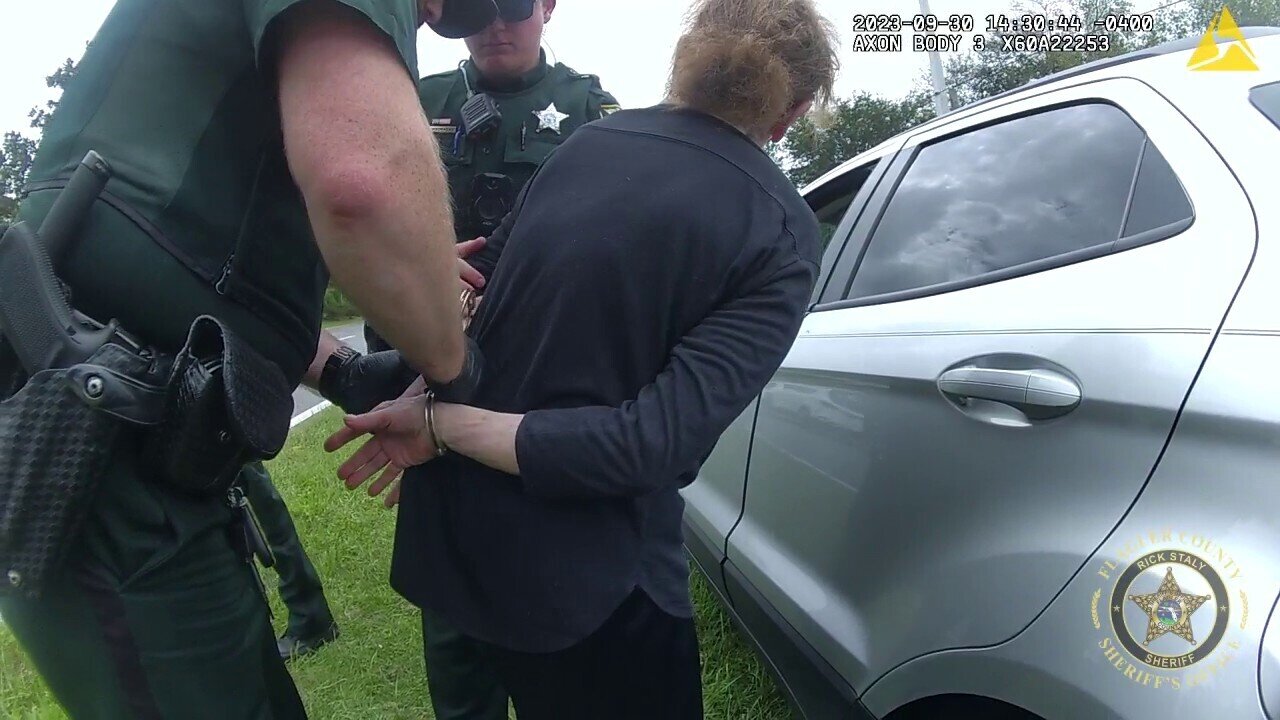 Florida Hit-And-Run Victim Clings To Hood Of Vehicle For Two Miles As Driver Tries To Flee