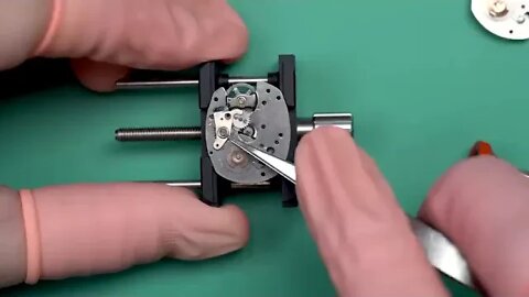 1968 Timex Mickey Mouse Vintage Watch Restoration == 9