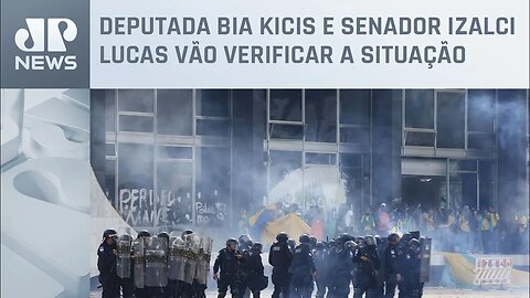 Parlamentares visitam presos de atos de 8 de janeiro nesta segunda (10)