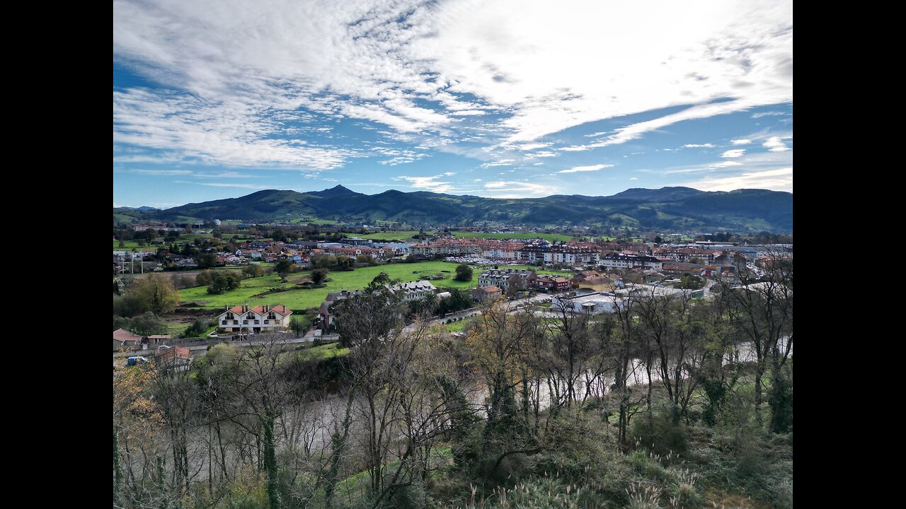 "Alas de Silicio: Explorando el Cielo con Mi Drone"