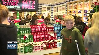 Shoppers get an early start on holiday rush