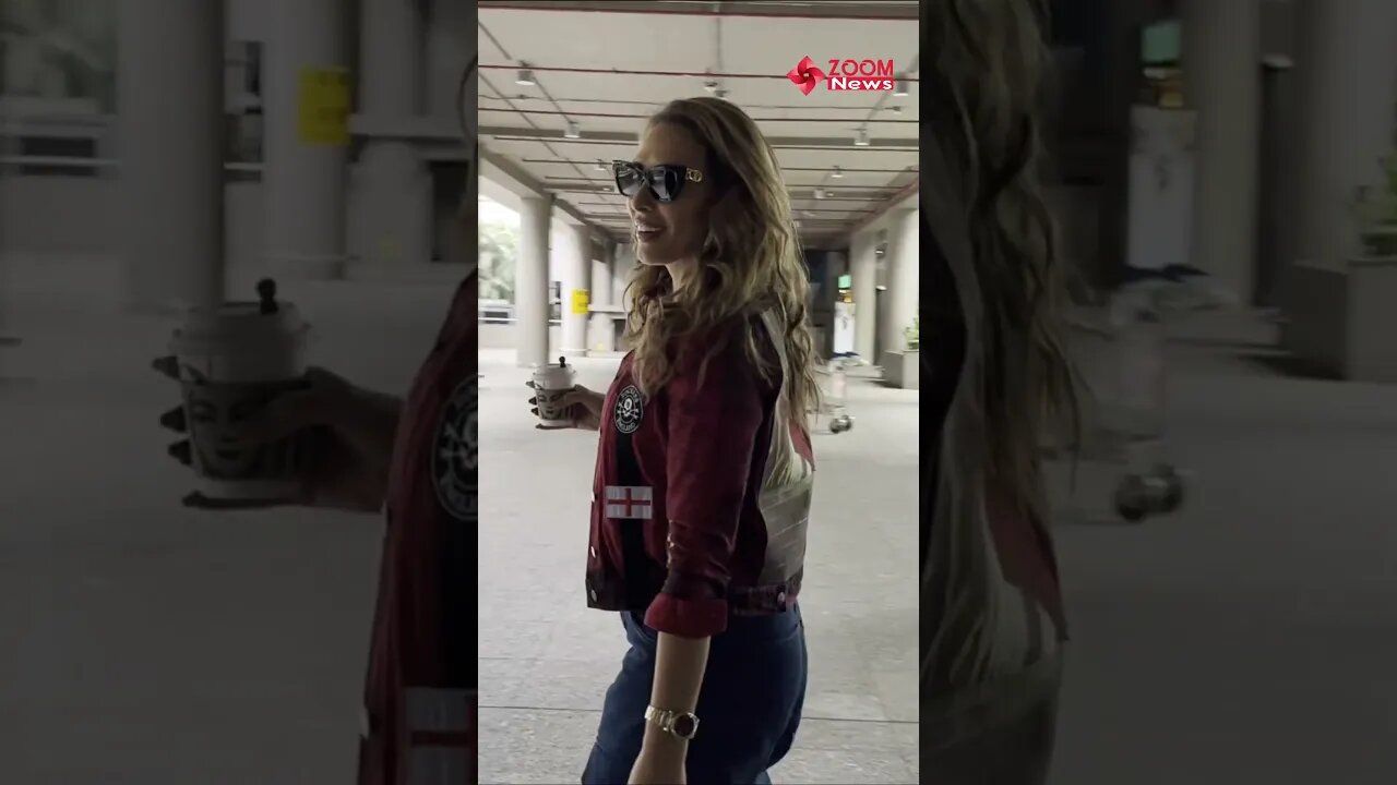 Iulia Vântur Spotted At Airport 😍🔥📸✈️ #shorts