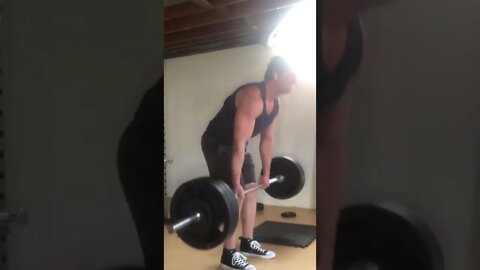 325x5 pause deadlift #shorts