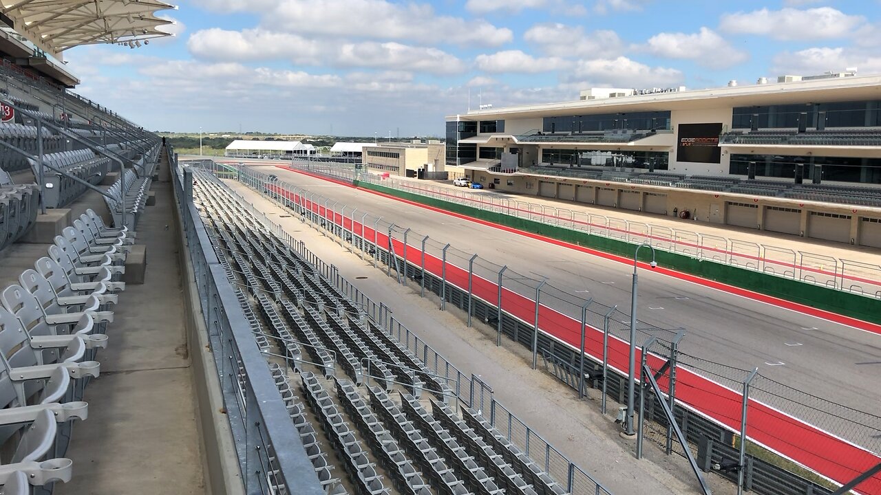 S&G 718 GT4 COTA Front Straight
