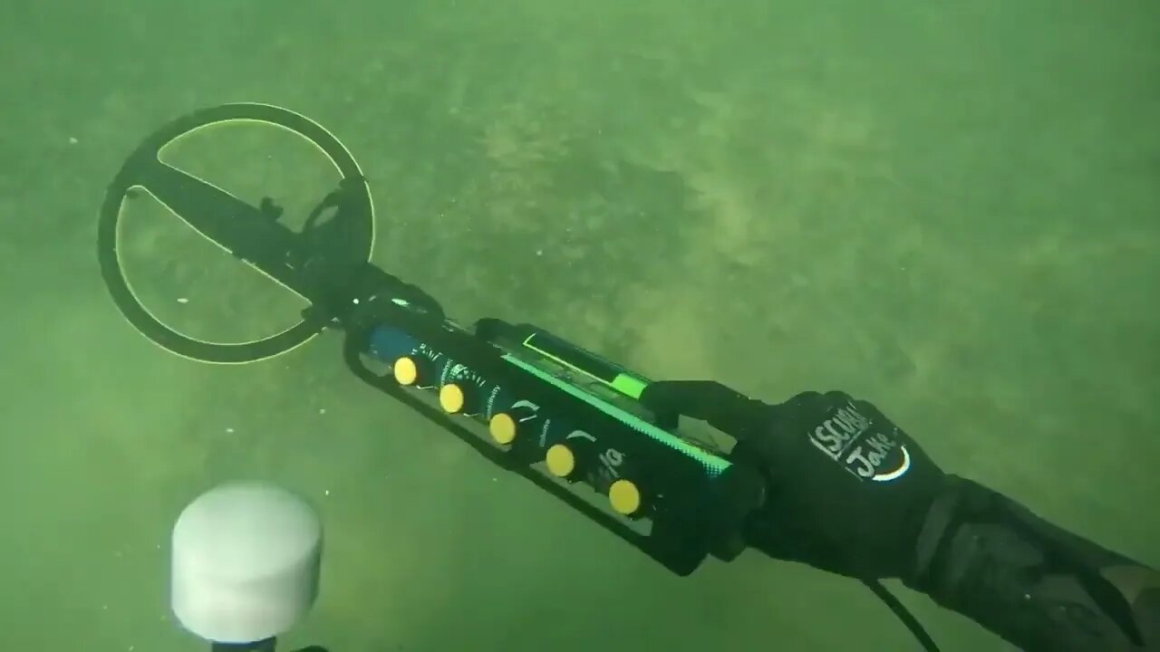 Diving For Modern Treasure in the Ocean! (Unbelievable Finds)-10