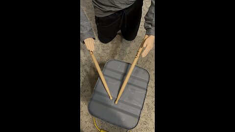 Friday bucket drumming with SPH: featuring Tidy Cats Litter with Glade. #funny #funnyvideos