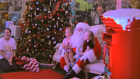 Mandurah Christmas Pageant Attractions Santa Grotto Western Australia