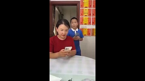 His mom caught his prank red handed! 😂