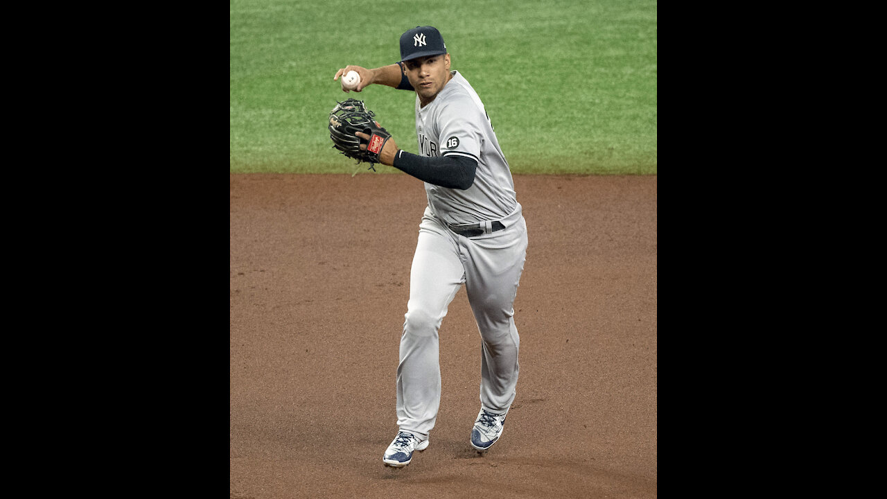 8 NY Yankees and Bill Mayer get covid after taking vaccine,What exactly is going on?