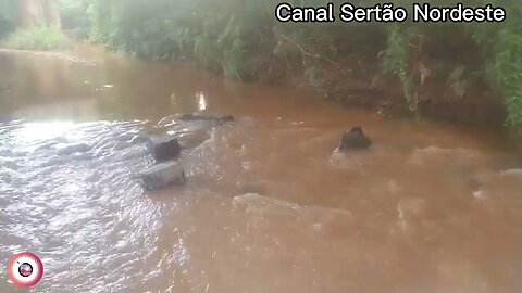 Ele mostrou como que está o nível do açude da sua cidade#sertao nordeste