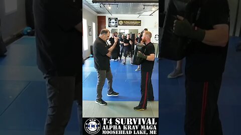 Threat while in public #selfdefense #kravmaga #martialarts #mma #fight #jamiearute