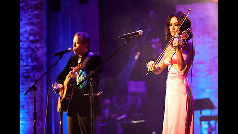 Jason Isbell files for divorce from Amanda Shires after nearly 11 years of marriage