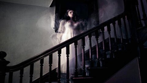 10 Scariest Ghost Photos that will give you Chills