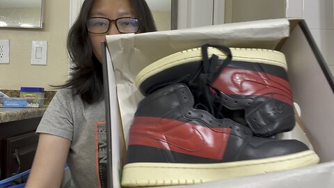 This is a pair FAKE Air Jordan 1 defiant shoes