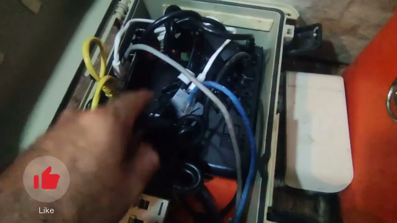 caixa da minha repetidora da torre via radio