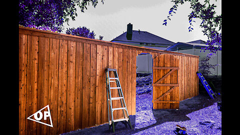 8ft Board on Board Fence with Sliding Gate